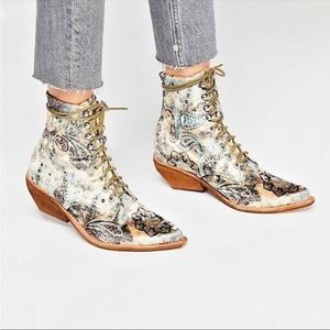 Jeffrey Campbell size 7 velvet paisley western boots